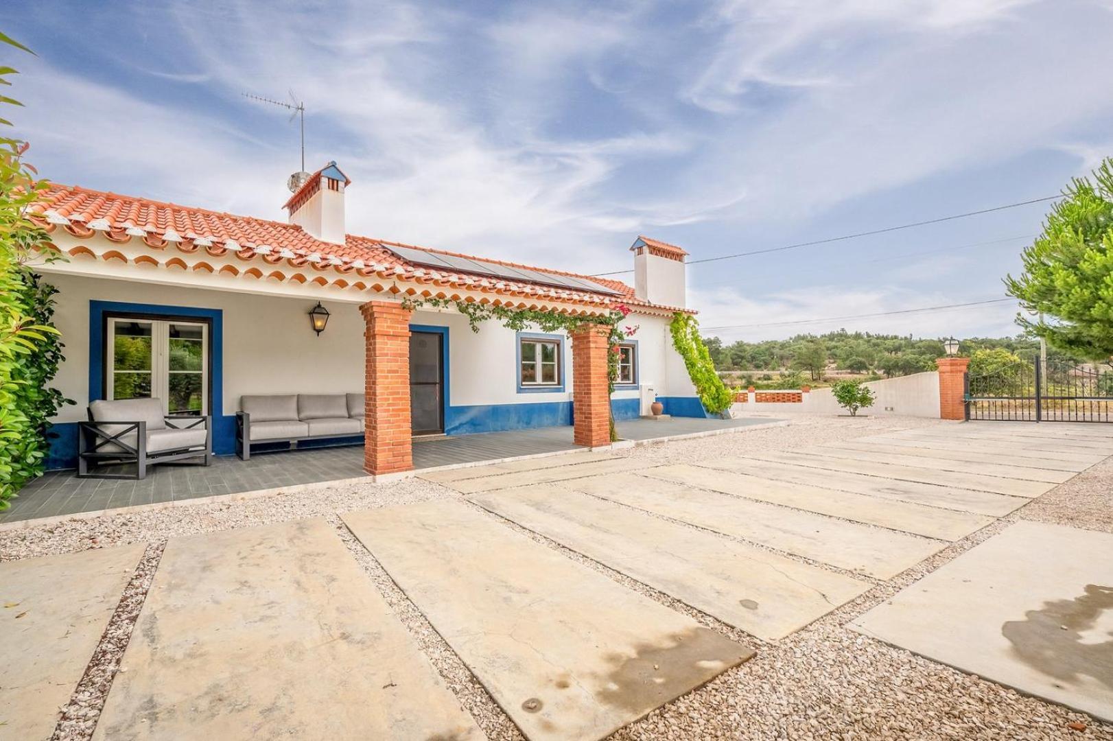 Refreshing Poolside Escape In Ponte De Sor Hotel Exterior foto